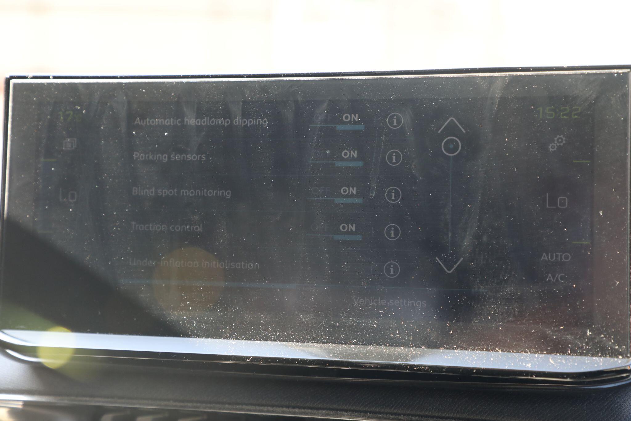 Large vehicle image